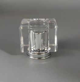 внутренний распылитель серебристого цвета