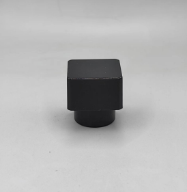 маленькая квадратная черная крышка