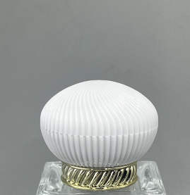 117 бело-золотистая крышка