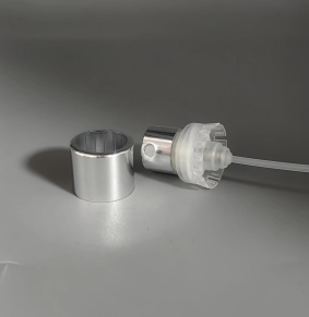 распылитель серебрянный с крышкой с пластиковой втулкой