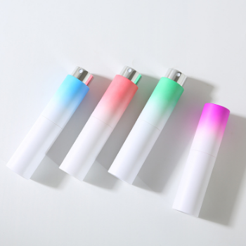 флакон для духов с градиентной окраской и закручивающейся крышкой